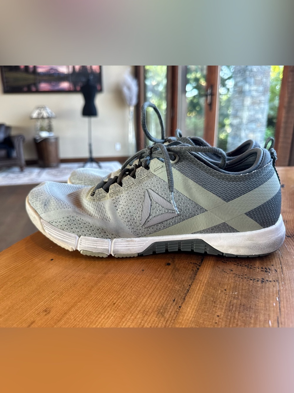 Reebok CrossFit Nano Women’s Size 9 Gray Training Shoes